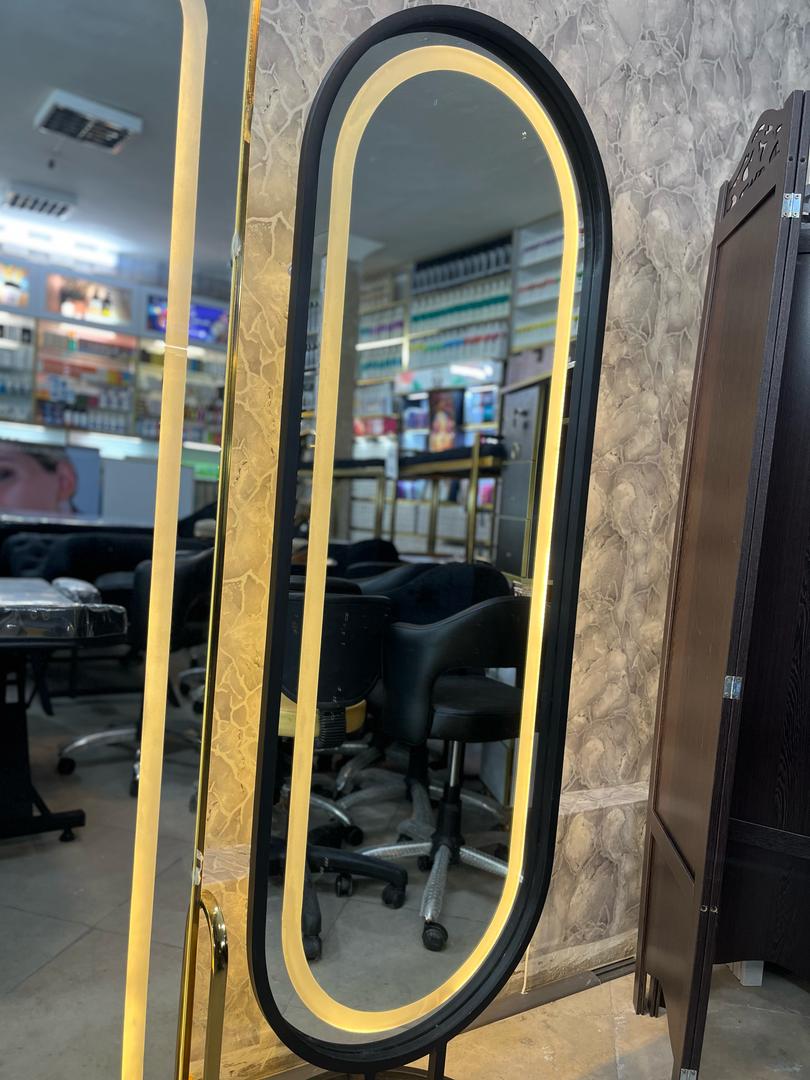 آیینه پایه دار مشکی 